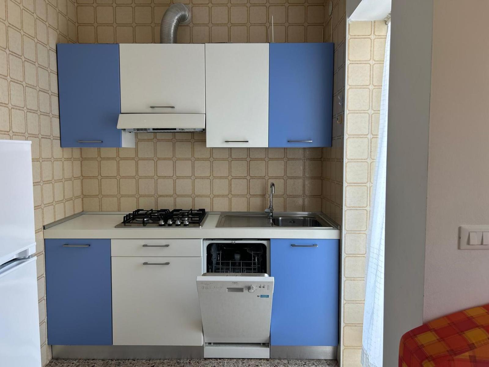 Hotel Aspe Бибионе Екстериор снимка