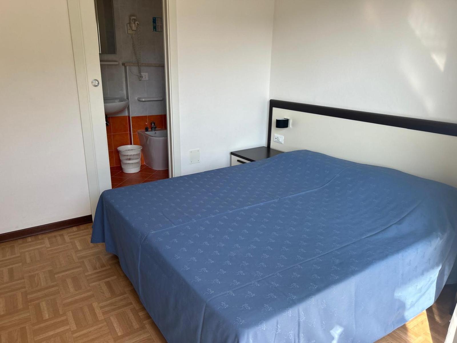 Hotel Aspe Бибионе Екстериор снимка
