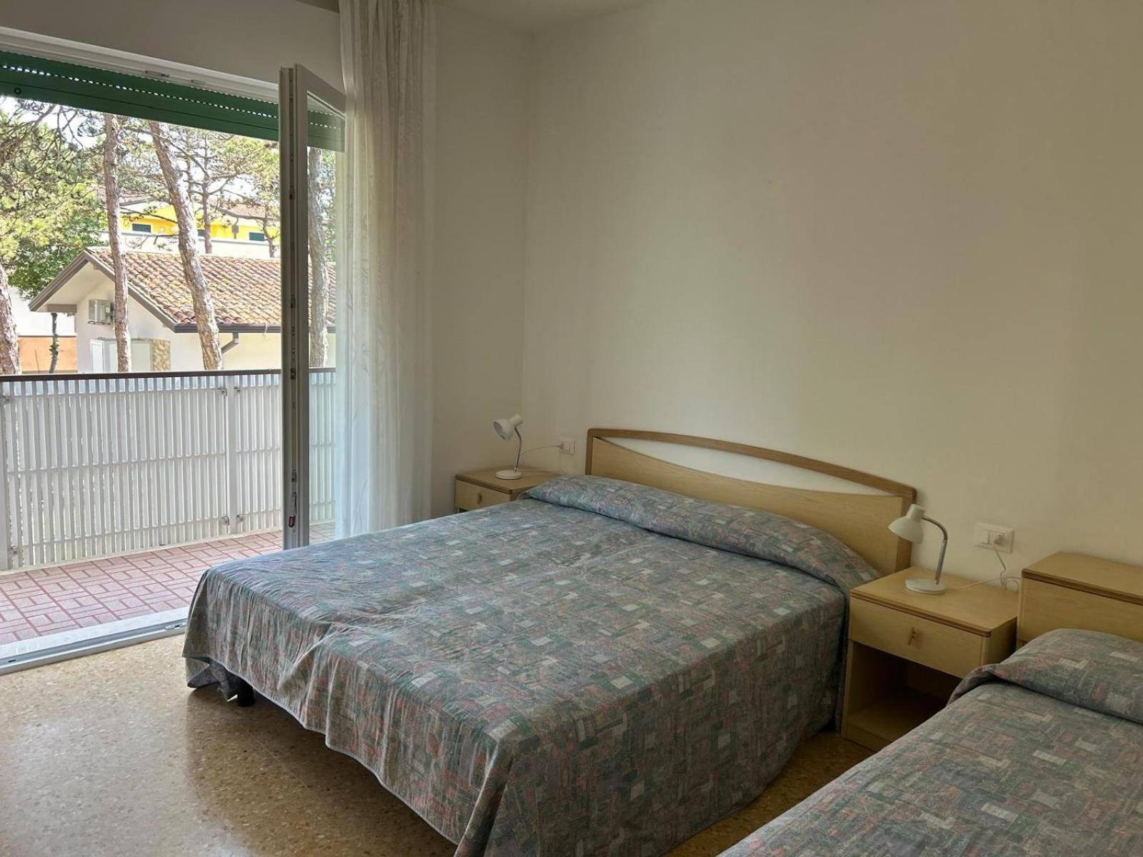 Hotel Aspe Бибионе Екстериор снимка