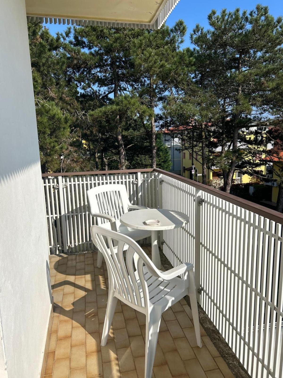 Hotel Aspe Бибионе Екстериор снимка