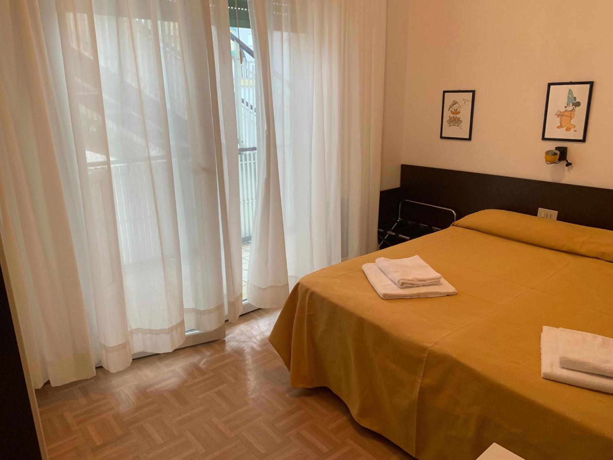 Hotel Aspe Бибионе Екстериор снимка