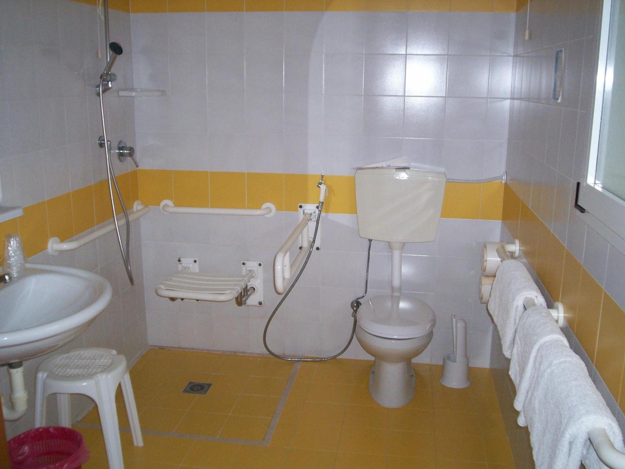 Hotel Aspe Бибионе Екстериор снимка