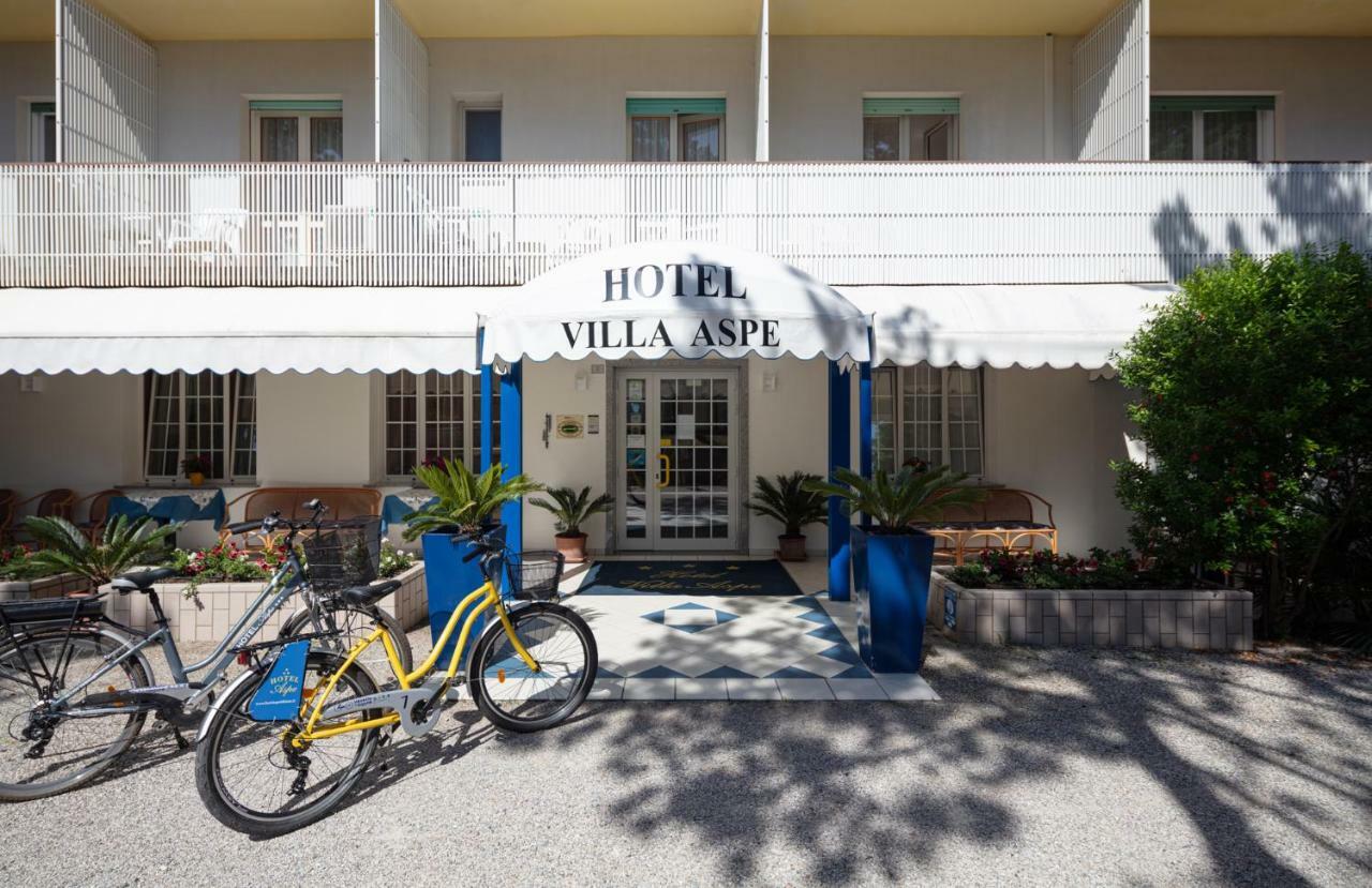 Hotel Aspe Бибионе Екстериор снимка