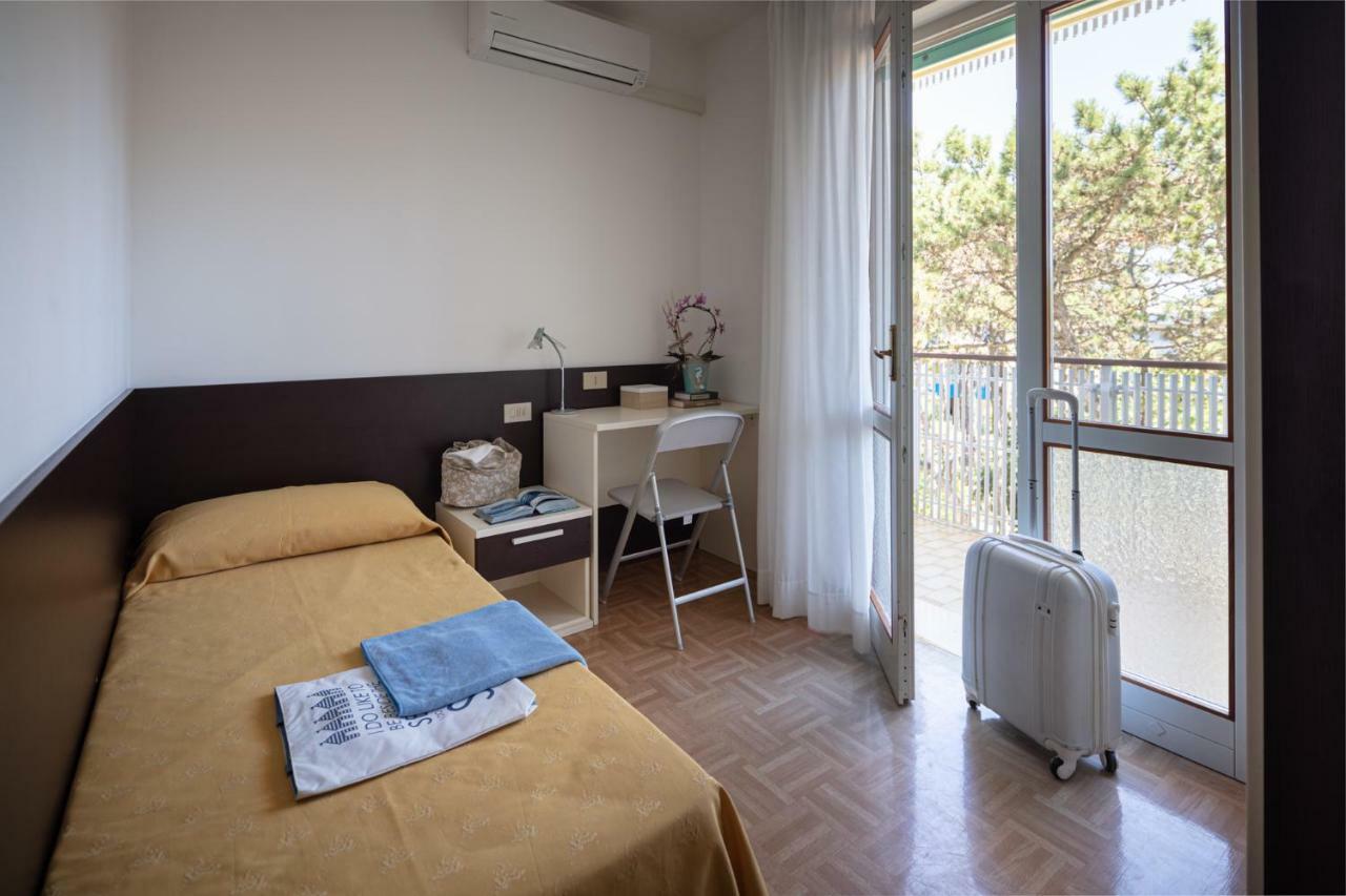 Hotel Aspe Бибионе Екстериор снимка